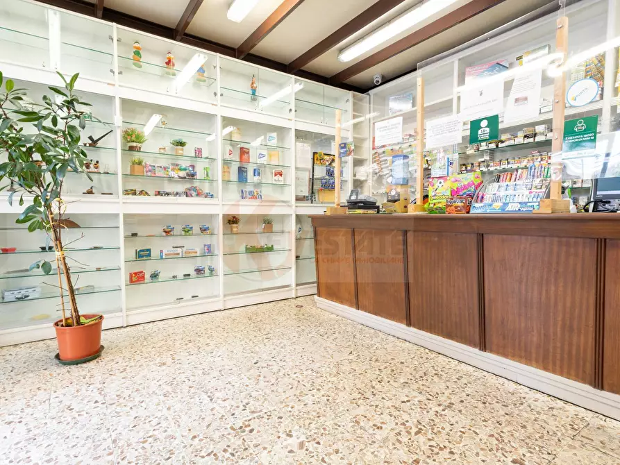 Immagine 5 di Attività commerciale in vendita  in via Principessa Maria 50 a Sassari