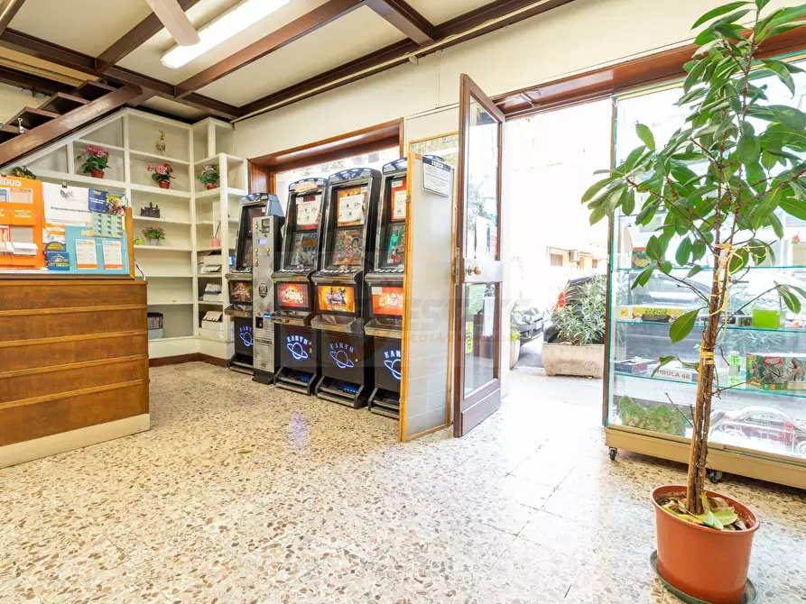 Immagine 8 di Attività commerciale in vendita  in via Principessa Maria 50 a Sassari