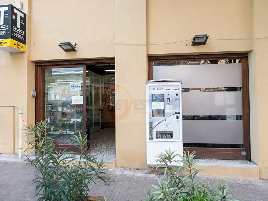 Immagine 17 di Attività commerciale in vendita  in via Principessa Maria 50 a Sassari