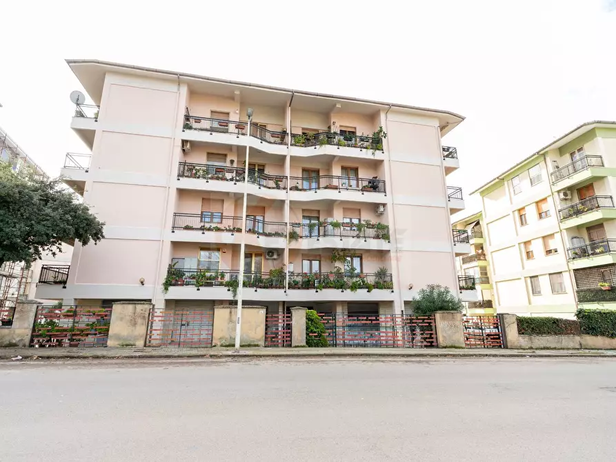 Immagine 38 di Appartamento in vendita  in via Luna e Sole 17 a Sassari