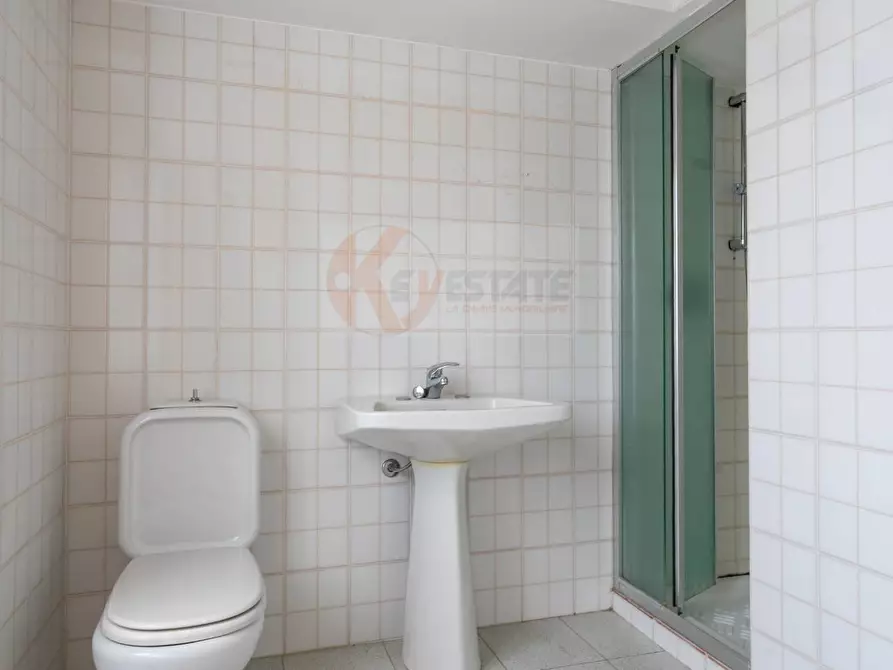 Immagine 15 di Appartamento in vendita  in via Torres 58 a Sassari