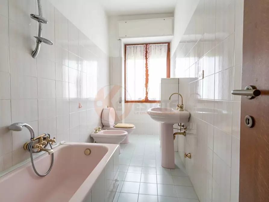 Immagine 17 di Appartamento in vendita  in via Torres 58 a Sassari