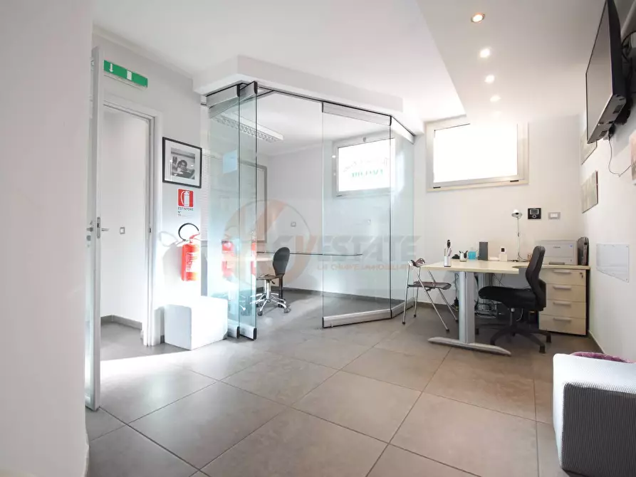 Immagine 22 di Locale commerciale in vendita  in via principe di Piemonte 3 a Sassari