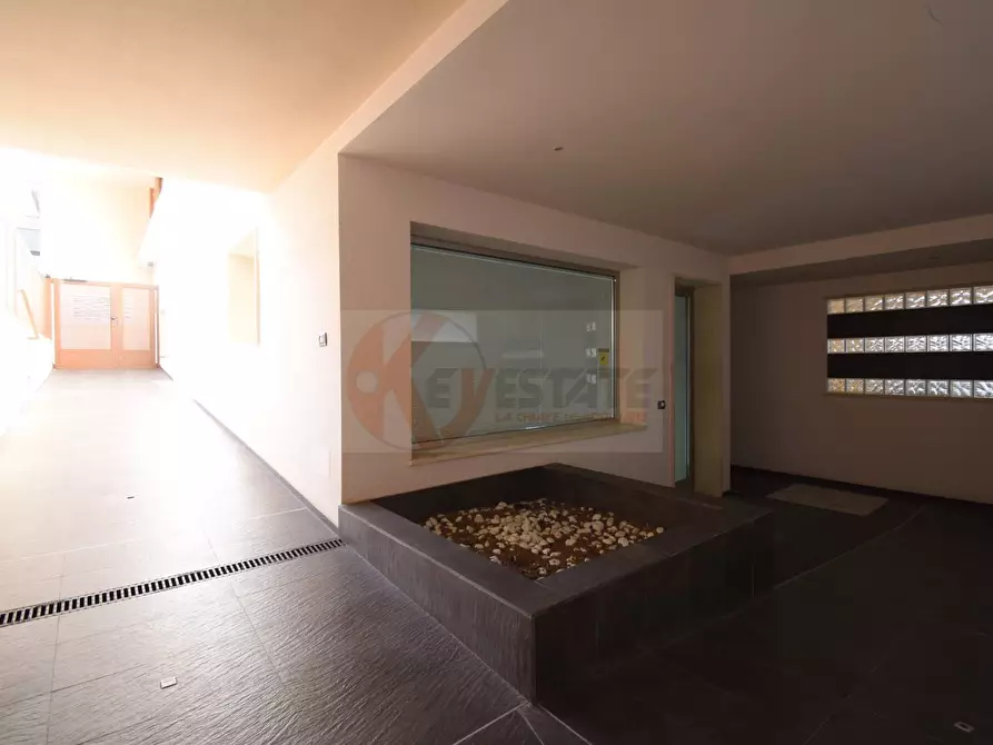 Immagine 26 di Locale commerciale in vendita  in via principe di Piemonte 3 a Sassari