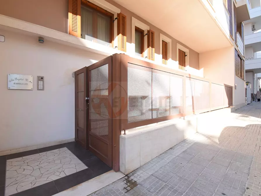 Immagine 28 di Locale commerciale in vendita  in via principe di Piemonte 3 a Sassari