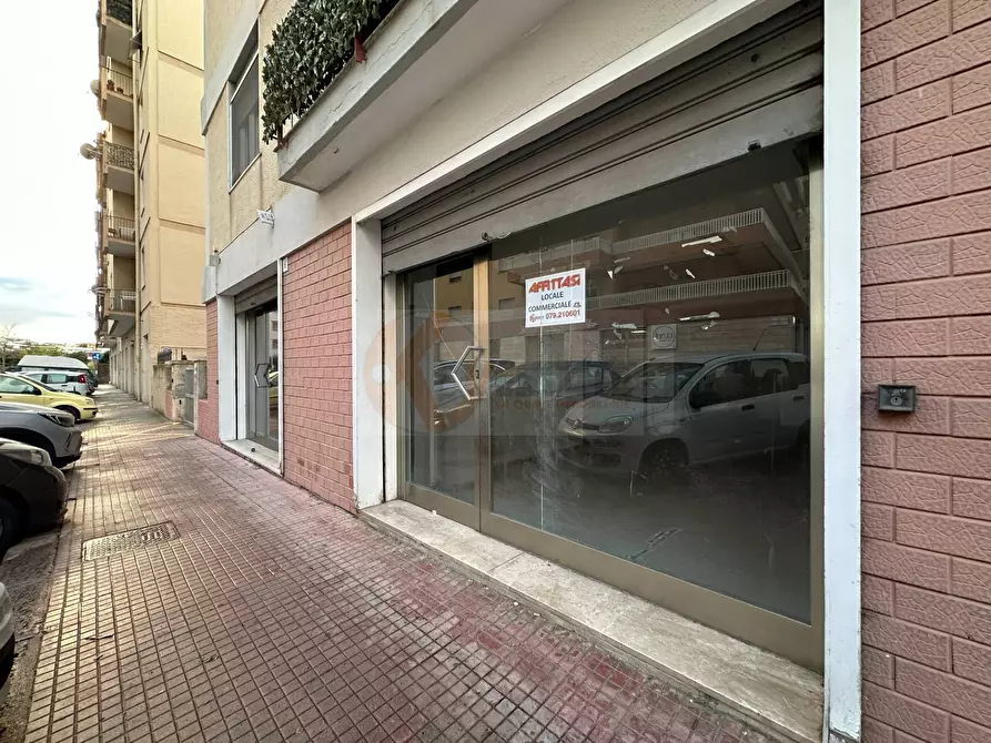 Immagine 1 di Locale commerciale in affitto  in via Fratelli Rosselli 8/A a Sassari