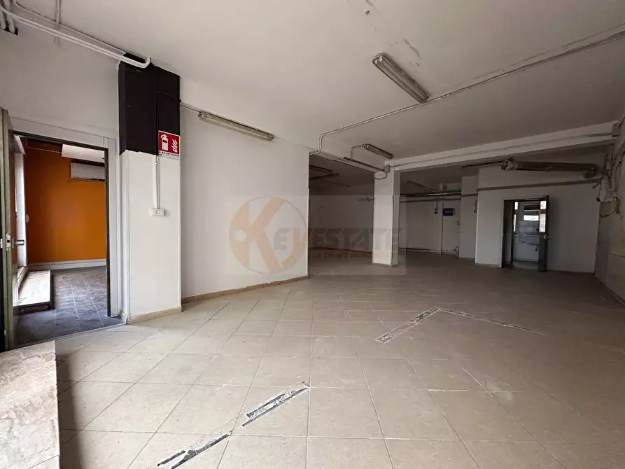 Immagine 4 di Locale commerciale in affitto  in via Fratelli Rosselli 8/A a Sassari