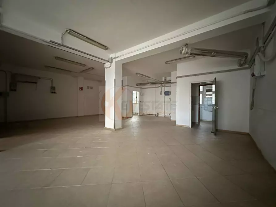 Immagine 6 di Locale commerciale in affitto  in via Fratelli Rosselli 8/A a Sassari