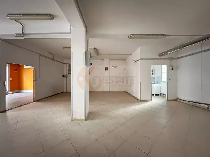 Immagine 7 di Locale commerciale in affitto  in via Fratelli Rosselli 8/A a Sassari