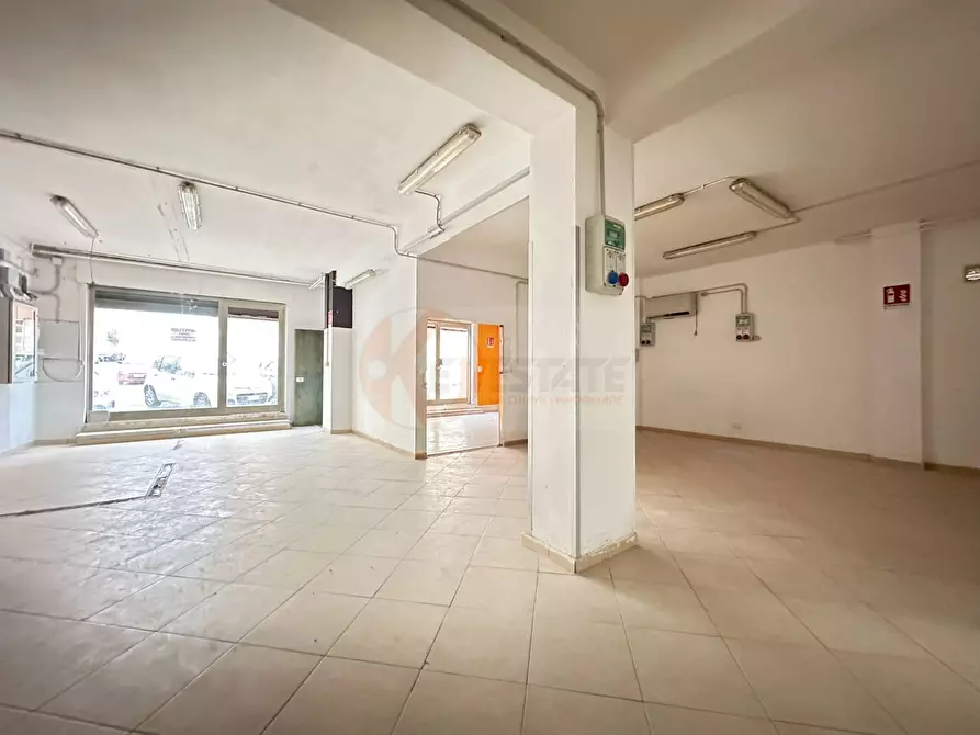 Immagine 8 di Locale commerciale in affitto  in via Fratelli Rosselli 8/A a Sassari