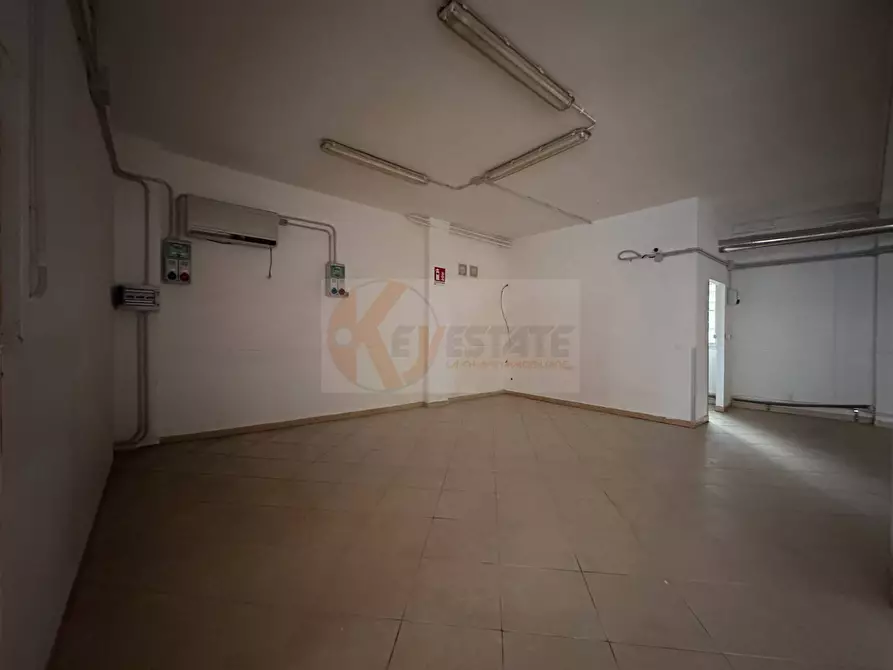 Immagine 10 di Locale commerciale in affitto  in via Fratelli Rosselli 8/A a Sassari