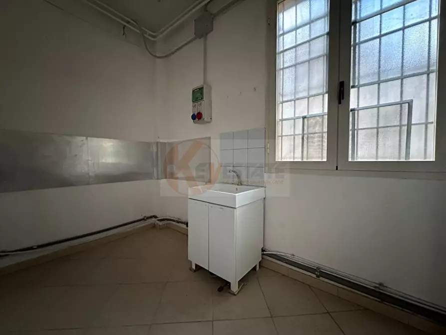 Immagine 17 di Locale commerciale in affitto  in via Fratelli Rosselli 8/A a Sassari