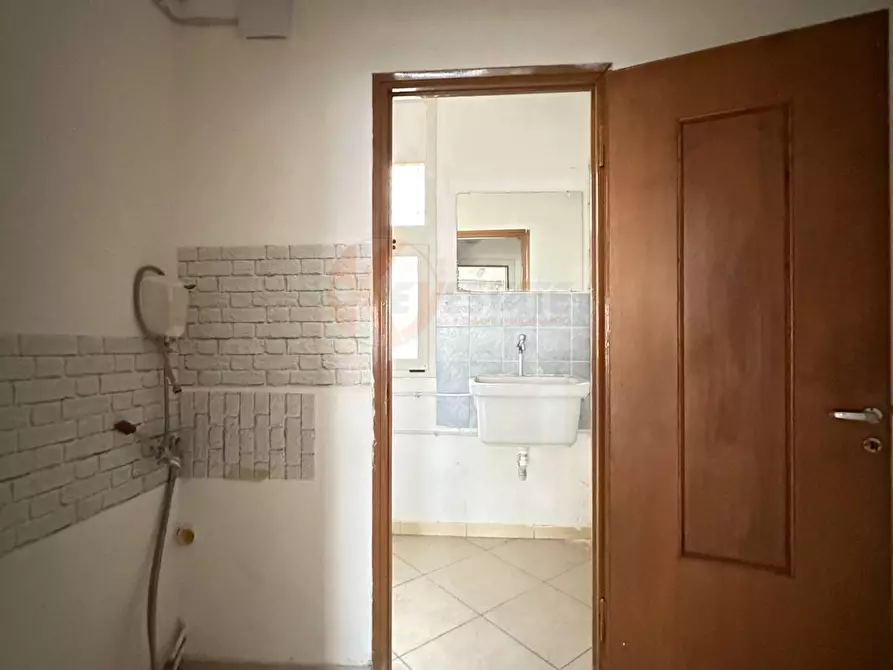 Immagine 19 di Locale commerciale in affitto  in via Fratelli Rosselli 8/A a Sassari