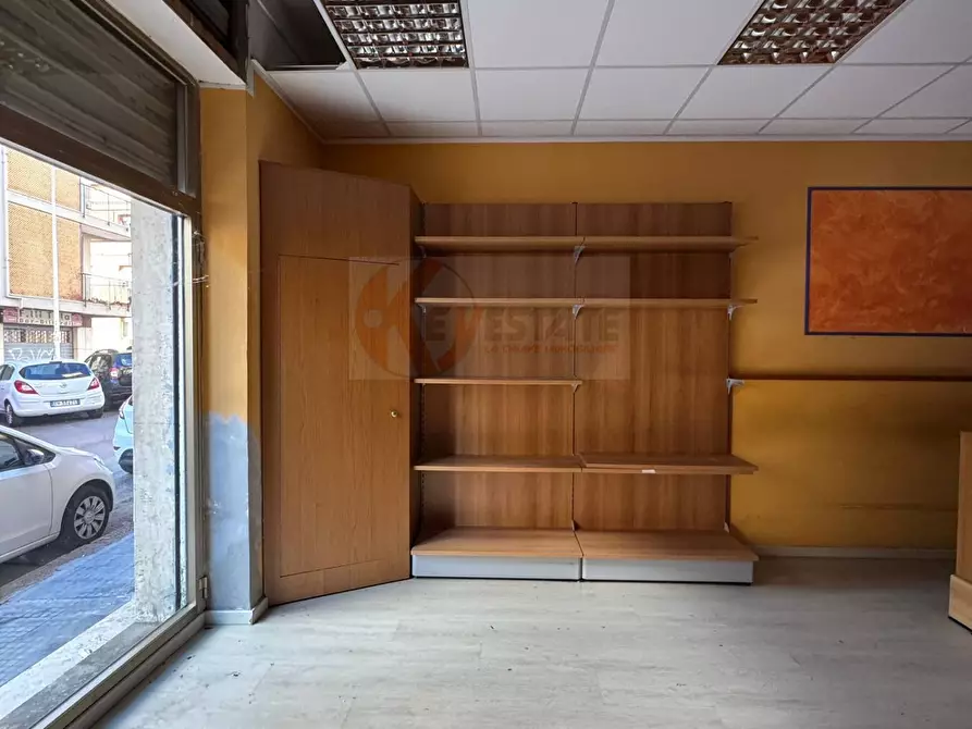 Immagine 4 di Locale commerciale in vendita  in via stanis manca a Sassari