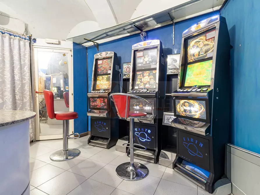 Immagine 7 di Locale commerciale in vendita  in via Rosello 13 a Sassari