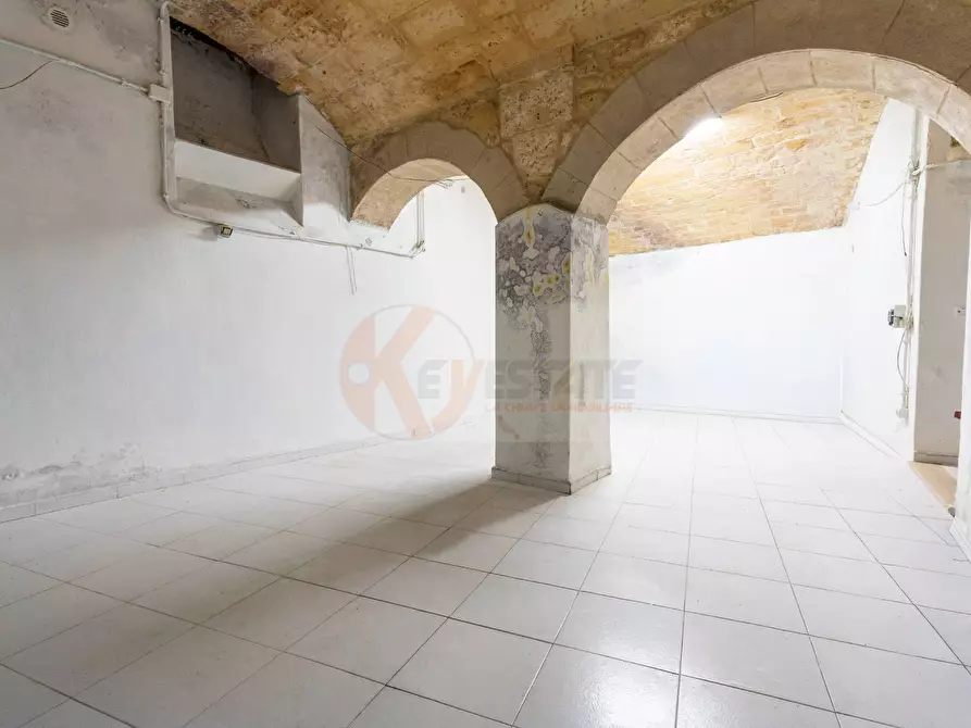 Immagine 11 di Locale commerciale in vendita  in via Rosello 13 a Sassari