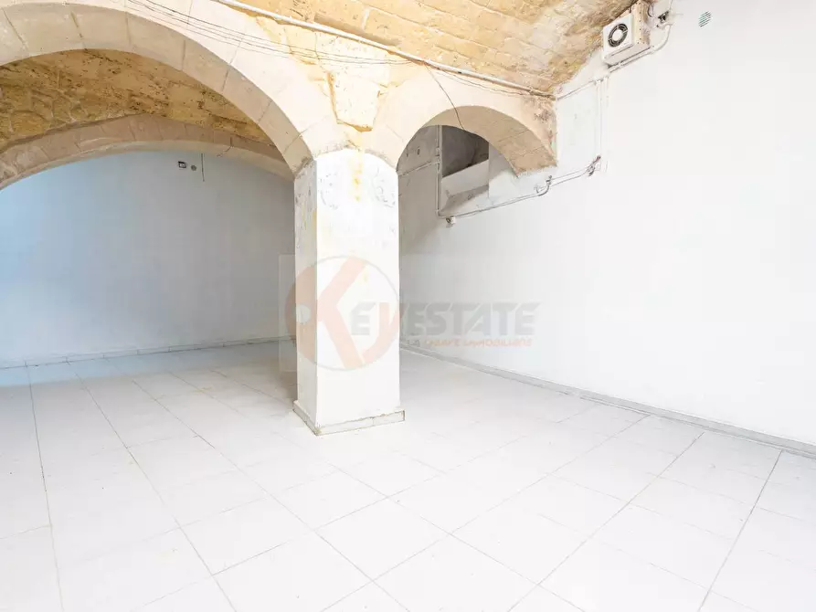 Immagine 13 di Locale commerciale in vendita  in via Rosello 13 a Sassari