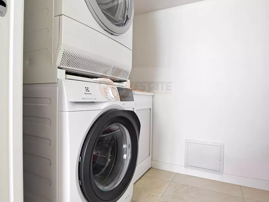 Immagine 31 di Appartamento in vendita  in via Matta 2/r a Sassari