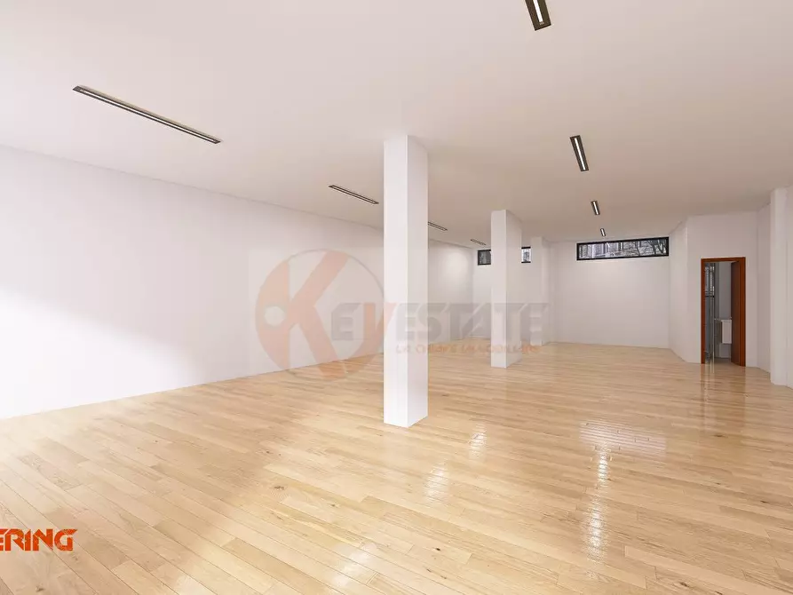 Immagine 4 di Locale commerciale in vendita  in via marogna 14 a Sassari