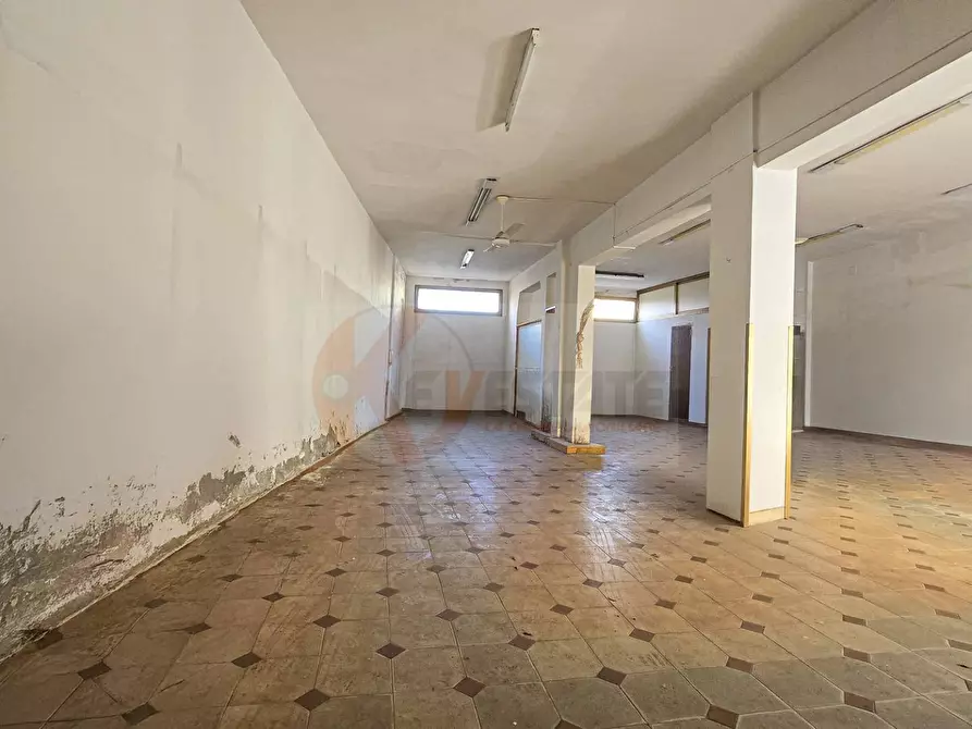 Immagine 7 di Locale commerciale in vendita  in via marogna 14 a Sassari