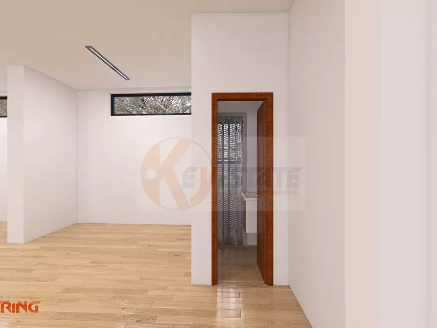 Immagine 11 di Locale commerciale in vendita  in via marogna 14 a Sassari