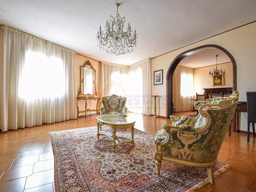 Immagine 13 di Villa in vendita  in REGIONE MACCIA D` AGLIASTRU 166 a Sassari