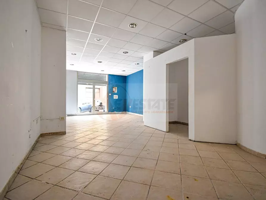Immagine 6 di Locale commerciale in vendita  in via Galileo Galilei 41 a Sassari