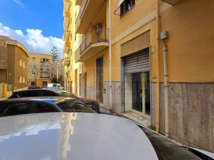 Immagine 11 di Locale commerciale in vendita  in via Galileo Galilei 41 a Sassari