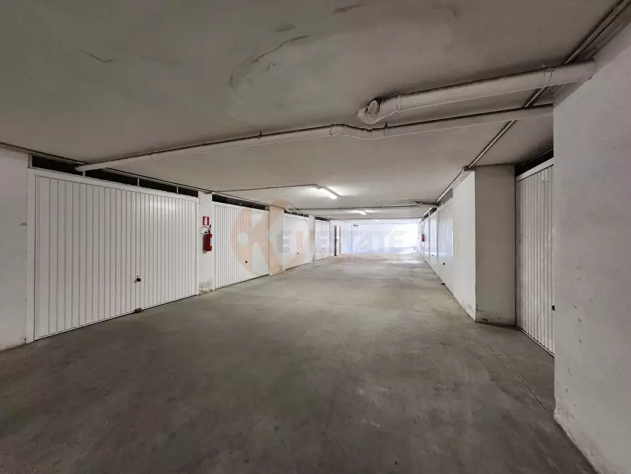 Immagine 5 di Box auto in vendita  in Via Millelire 11 a Sassari