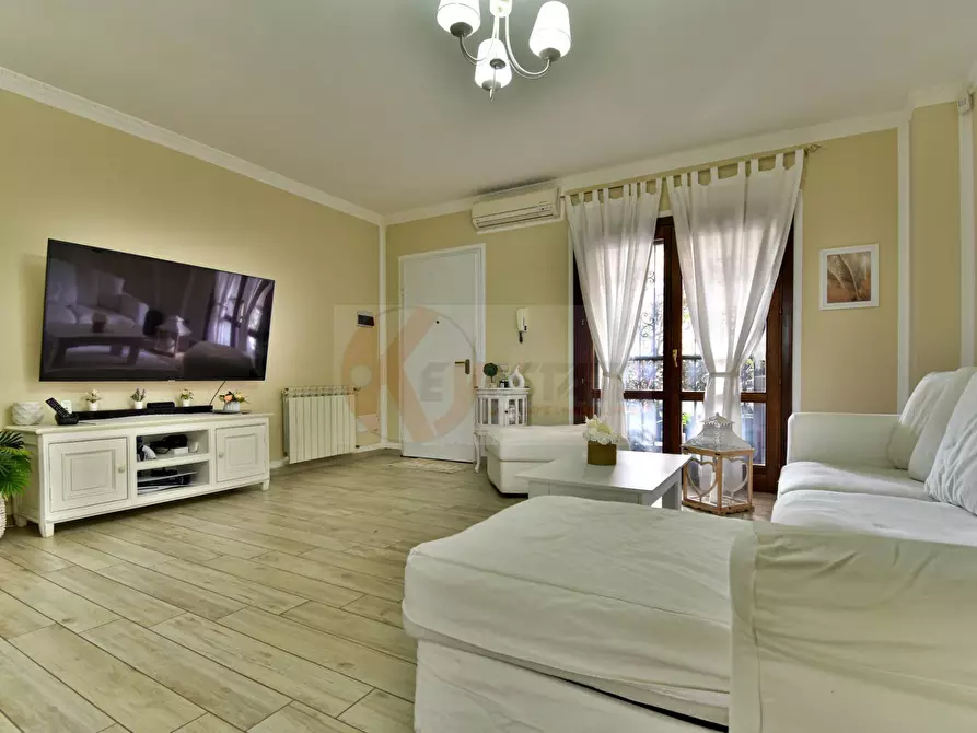 Immagine 8 di Villetta a schiera in vendita  in Via Donizetti 32 a Olbia