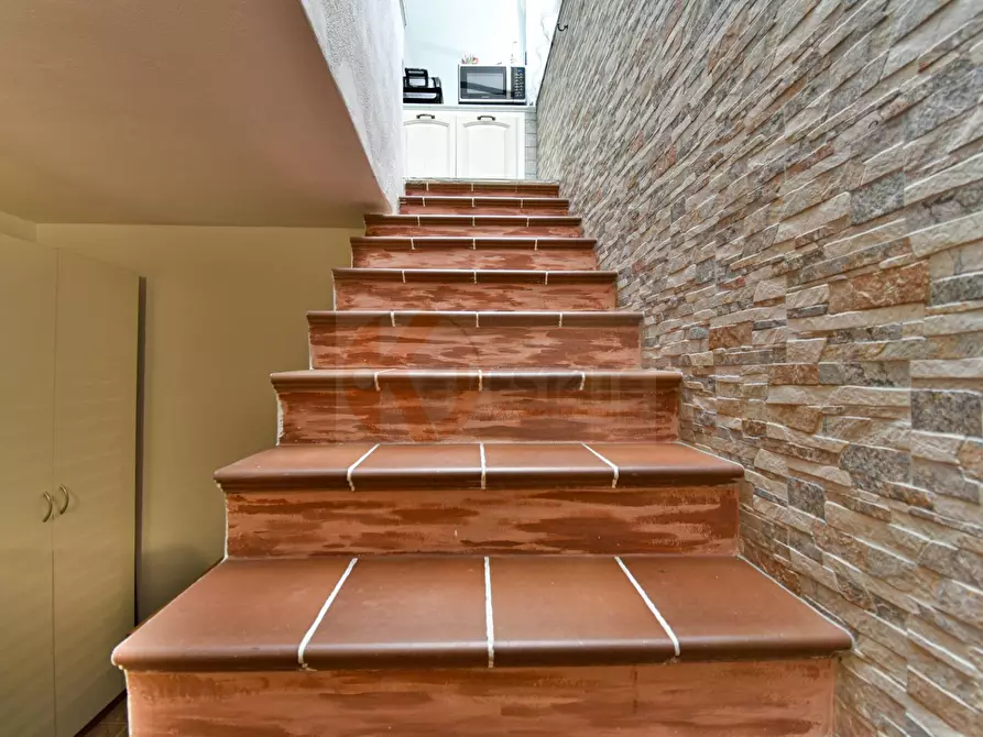 Immagine 30 di Villetta a schiera in vendita  in Via Donizetti 32 a Olbia