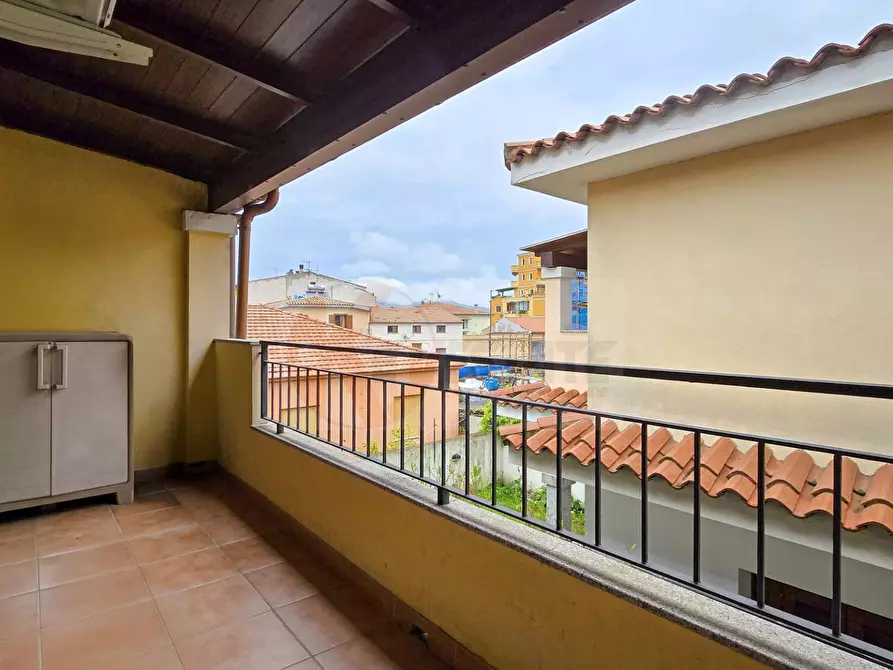 Immagine 27 di Villetta a schiera in vendita  in Via Donizetti 32 a Olbia