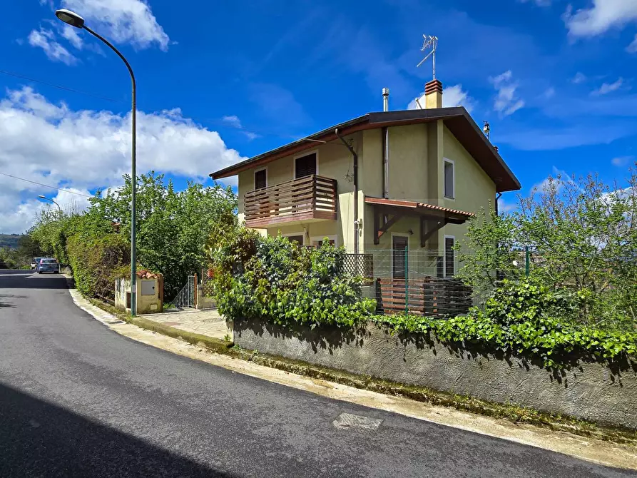 Immagine 1 di Casa indipendente in vendita  in ANTONIO MAXIA 20 a Aritzo