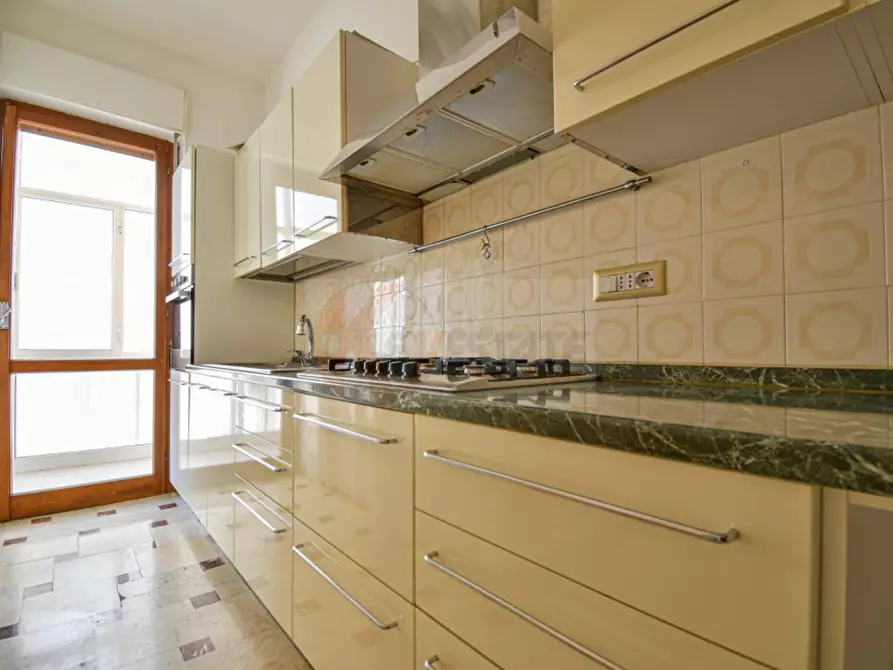 Immagine 10 di Appartamento in vendita  in via Barzini 4 a Sassari