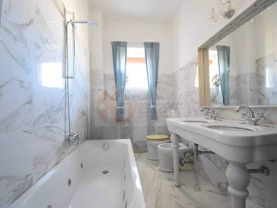 Immagine 10 di Attico in vendita  in Piazza Porrino 3 a Sassari