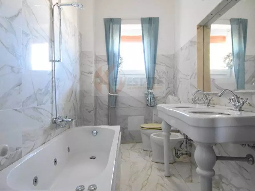 Immagine 11 di Attico in vendita  in Piazza Porrino 3 a Sassari