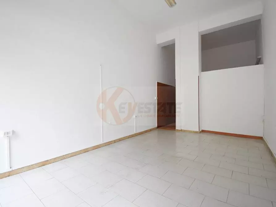 Immagine 1 di Locale commerciale in vendita  in Viale Umberto 117 a Sassari