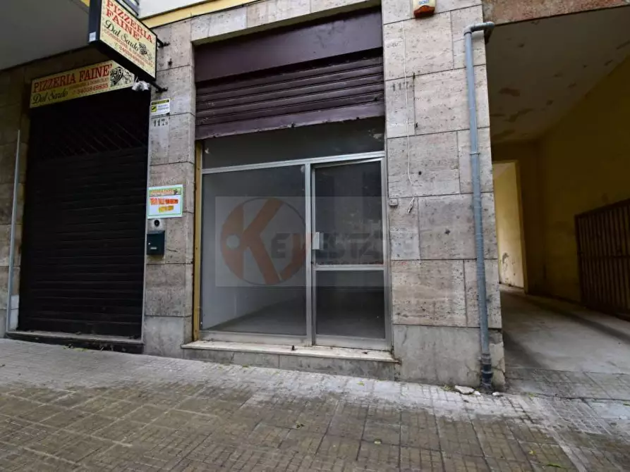 Immagine 10 di Locale commerciale in vendita  in Viale Umberto 117 a Sassari