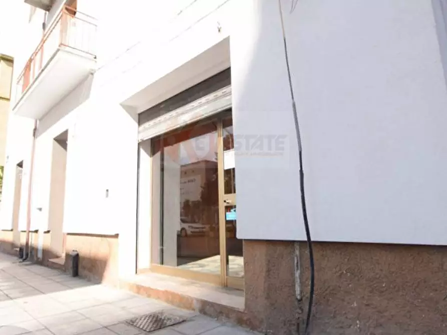 Immagine 17 di Locale commerciale in vendita  in VIA TRIESTE 20 a Nuoro