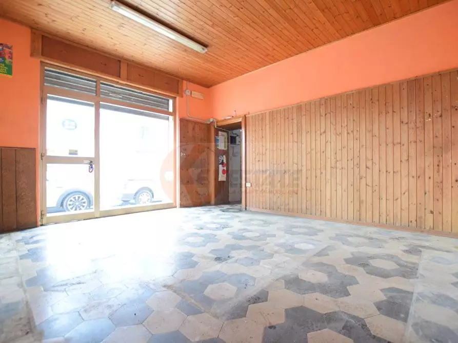 Immagine 1 di Locale commerciale in vendita  in VIA TRIESTE 20 a Nuoro