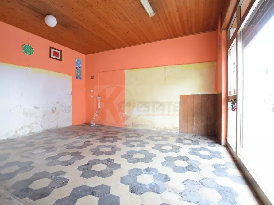 Immagine 5 di Locale commerciale in vendita  in VIA TRIESTE 20 a Nuoro