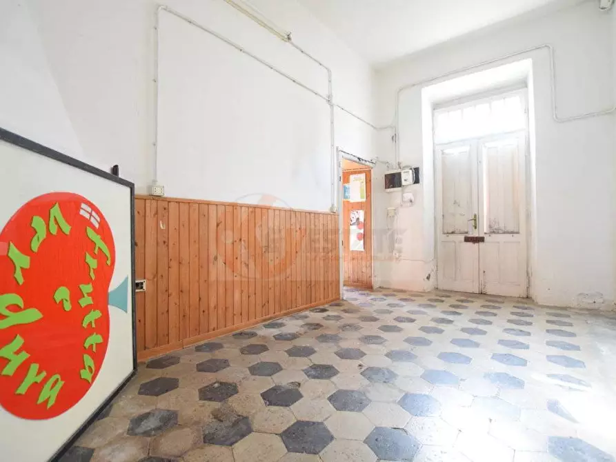 Immagine 9 di Locale commerciale in vendita  in VIA TRIESTE 20 a Nuoro