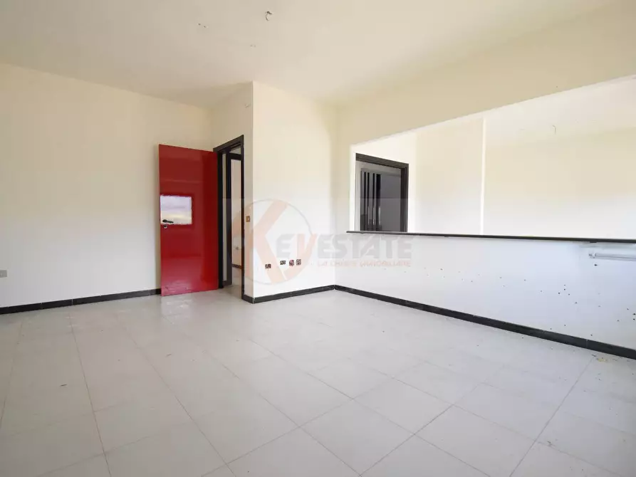 Immagine 2 di Capannone industriale in vendita  in zona industriale a Badesi