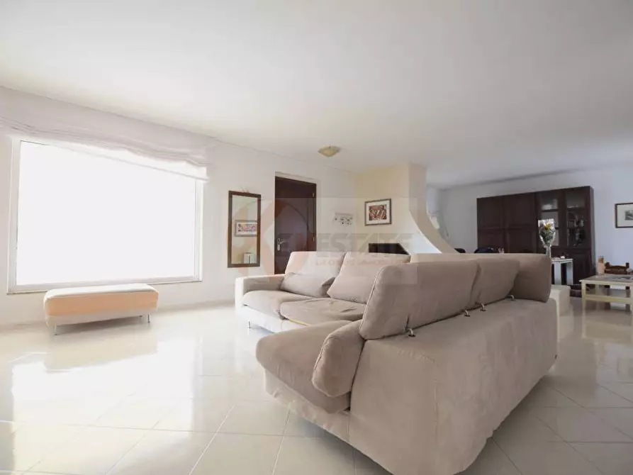 Immagine 1 di Villetta a schiera in vendita  in VIA CUCCA 46 a Nuoro