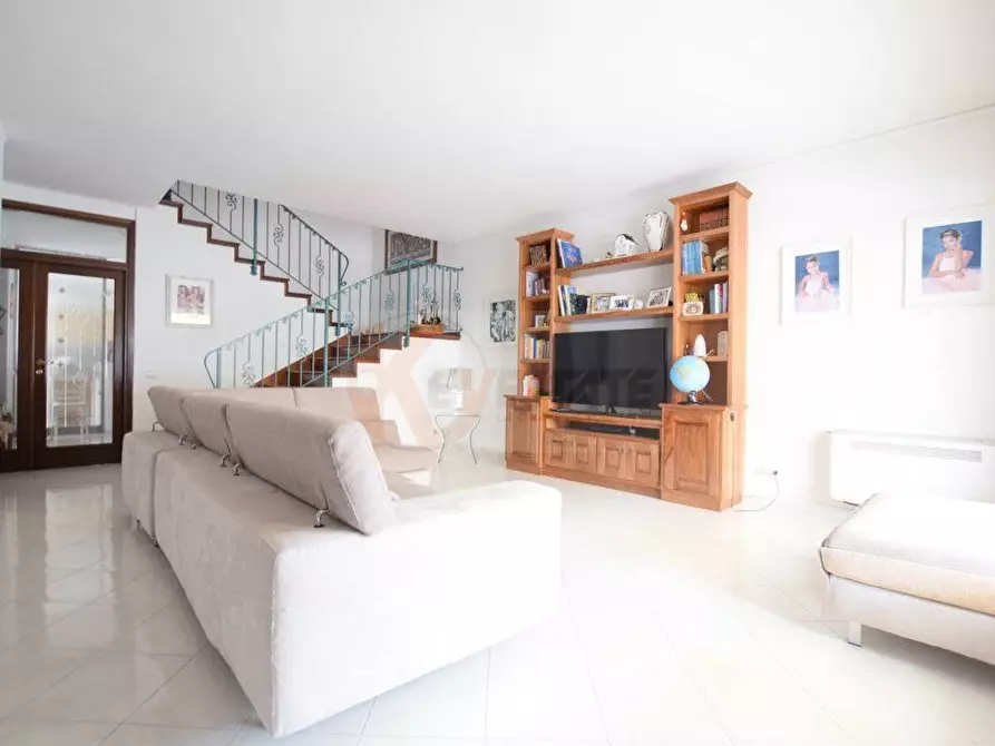 Immagine 8 di Villetta a schiera in vendita  in VIA CUCCA 46 a Nuoro