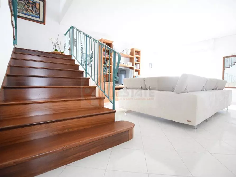 Immagine 31 di Villetta a schiera in vendita  in VIA CUCCA 46 a Nuoro