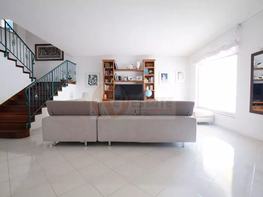 Immagine 11 di Villetta a schiera in vendita  in VIA CUCCA 46 a Nuoro