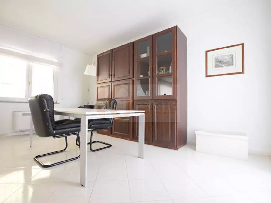 Immagine 13 di Villetta a schiera in vendita  in VIA CUCCA 46 a Nuoro