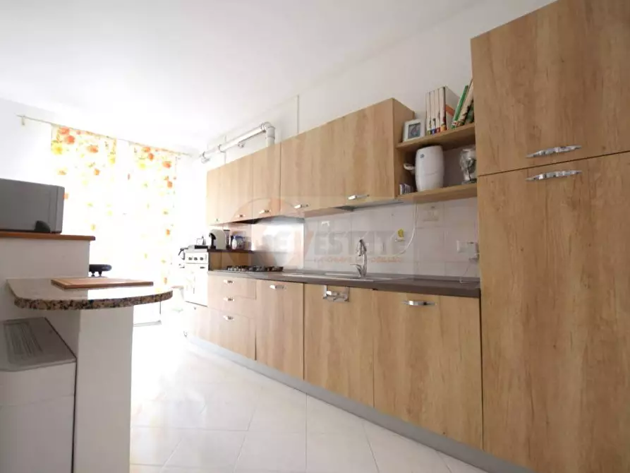 Immagine 24 di Villetta a schiera in vendita  in VIA CUCCA 46 a Nuoro