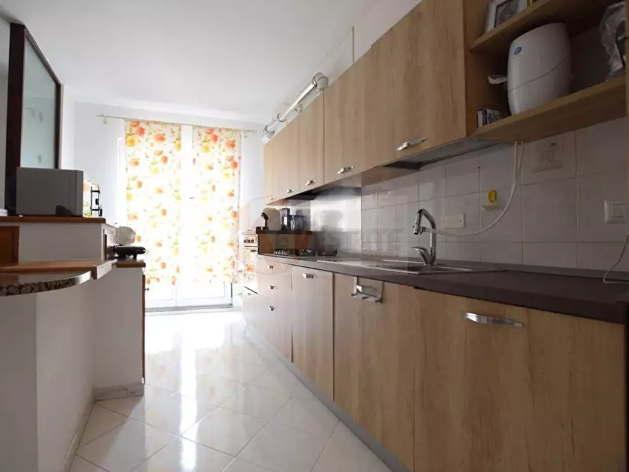 Immagine 25 di Villetta a schiera in vendita  in VIA CUCCA 46 a Nuoro